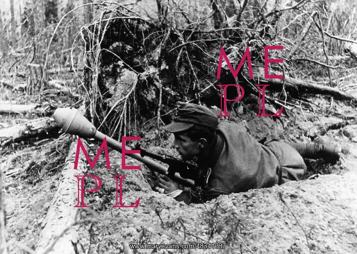 : German soldier - Eastern Front, 1944 : German soldier - Eastern Front, 1944
