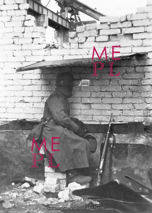 : German soldier in Stalingrad, 1942 : German soldier in Stalingrad, 1942