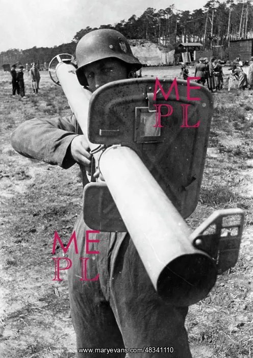 : German soldier with tank gun, 1944 : German soldier with tank gun, 1944