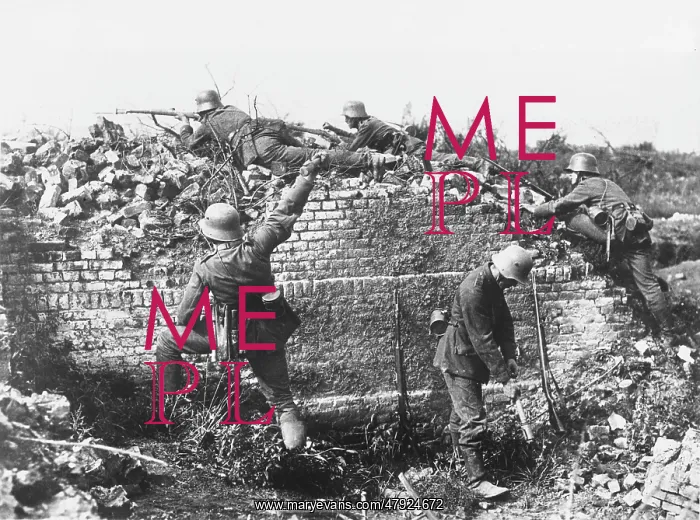 : German soldiers in action WWI : German soldiers in action WWI