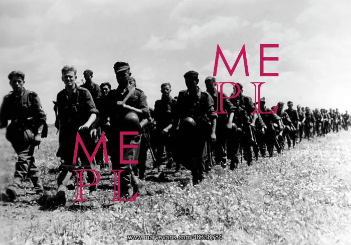 : German soldiers on the advance, 1942 : German soldiers on the advance, 1942