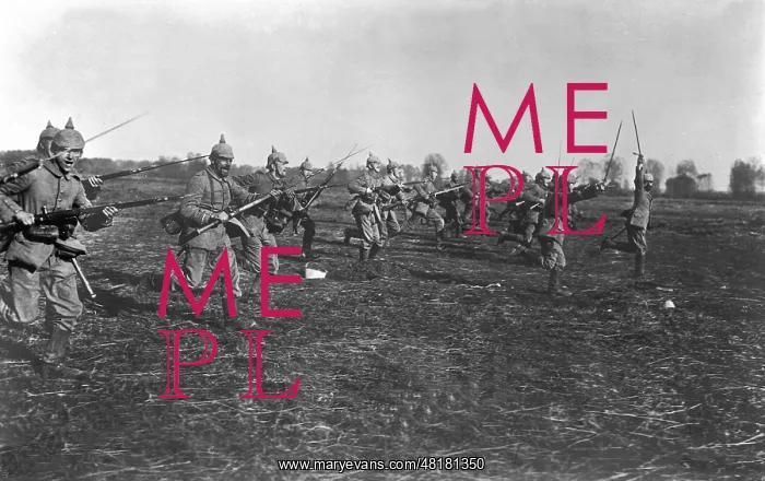 : German Soldiers during an Assault at the Western Front, 1914 : German Soldiers during an Assault at the Western Front, 1914