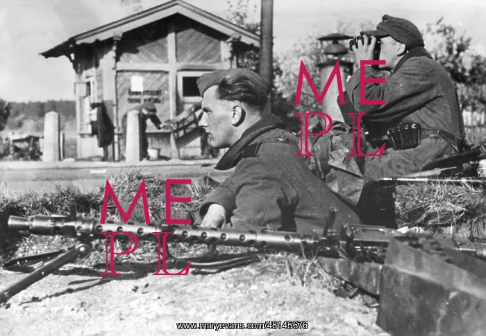: German soldiers in Courland, 1944 : German soldiers in Courland, 1944