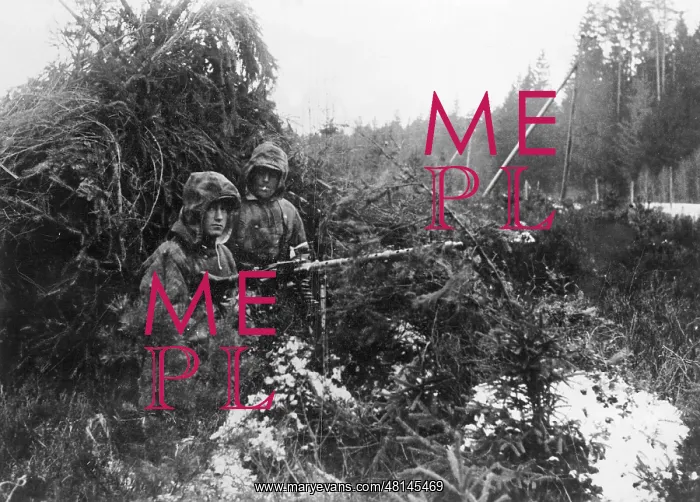 : German soldiers in Courland, 1945 : German soldiers in Courland, 1945