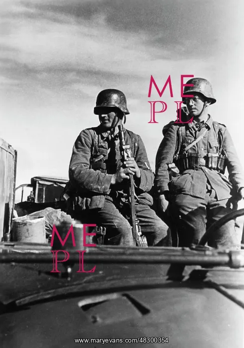 : German soldiers in the Crimea, 1941 : German soldiers in the Crimea, 1941