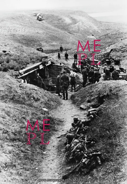: German soldiers in the Crimea, 1941 : German soldiers in the Crimea, 1941