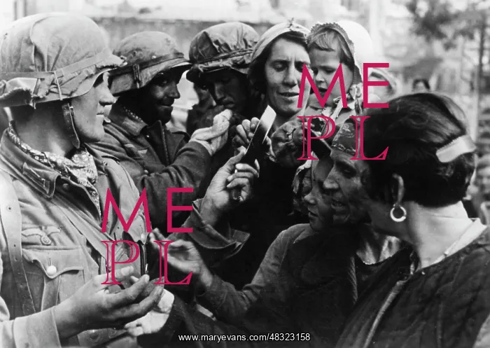: German soldiers in the Crimea, 1941 : German soldiers in the Crimea, 1941