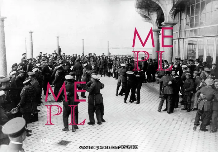: German soldiers dancing in Ostend, 1918 : German soldiers dancing in Ostend, 1918