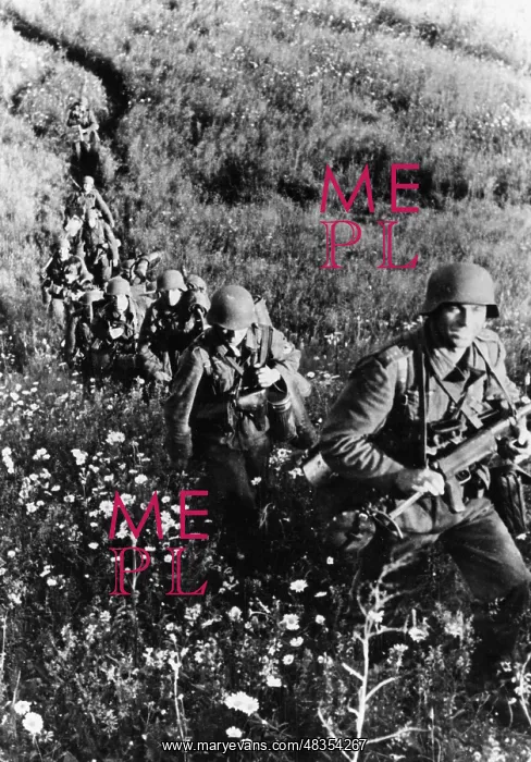 : German soldiers during the fighting between : German soldiers during the fighting between