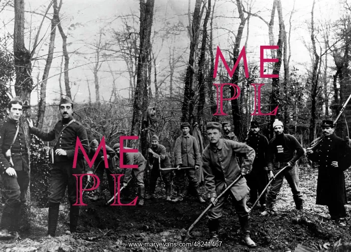 : German soldiers in French war captivity at forest work : German soldiers in French war captivity at forest work