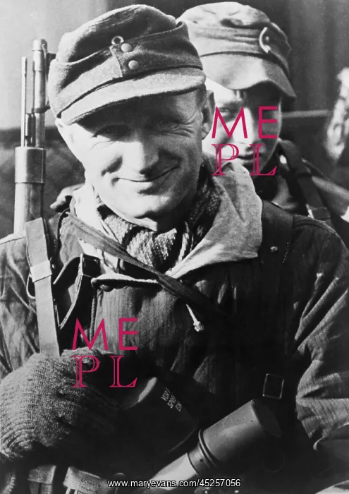 : Two German soldiers, one middle aged, on the Oder : Two German soldiers, one middle aged, on the Oder