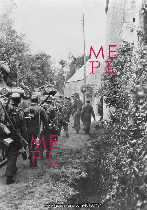 : German soldiers in the Normandy, 1944 : German soldiers in the Normandy, 1944