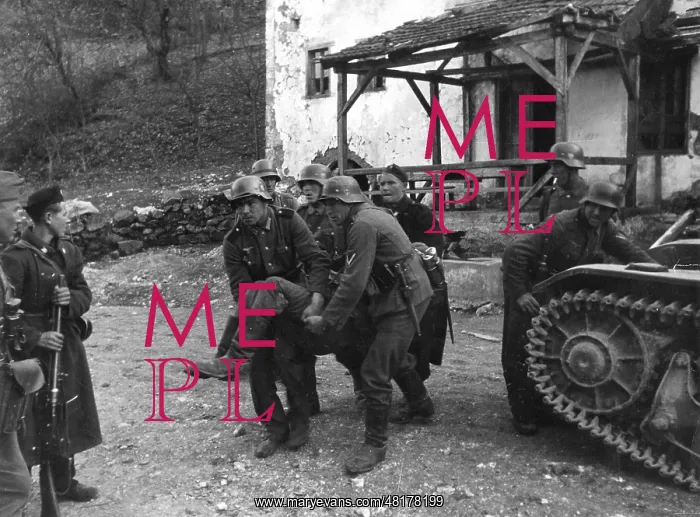 : German soldiers rescues a wounded man on the Eastern Front : German soldiers rescues a wounded man on the Eastern Front