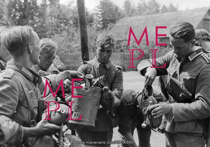 : German soldiers during a rest stop at a fountain, 1941 : German soldiers during a rest stop at a fountain, 1941