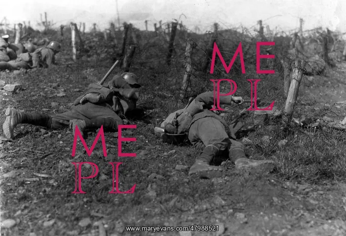 : German Soldiers at the Somme, 1917 : German Soldiers at the Somme, 1917