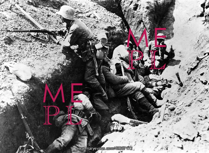 : German soldiers in a trench during the First World War : German soldiers in a trench during the First World War