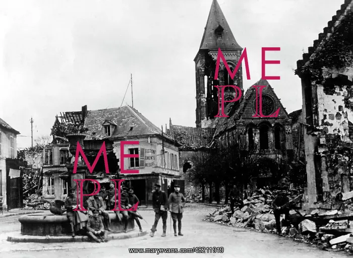 : German soldiers in Vailly, 1915 : German soldiers in Vailly, 1915