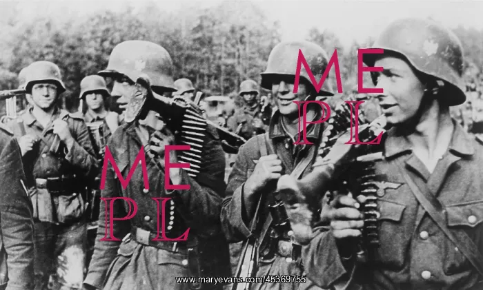 : German soldiers on their way to a new assignment : German soldiers on their way to a new assignment