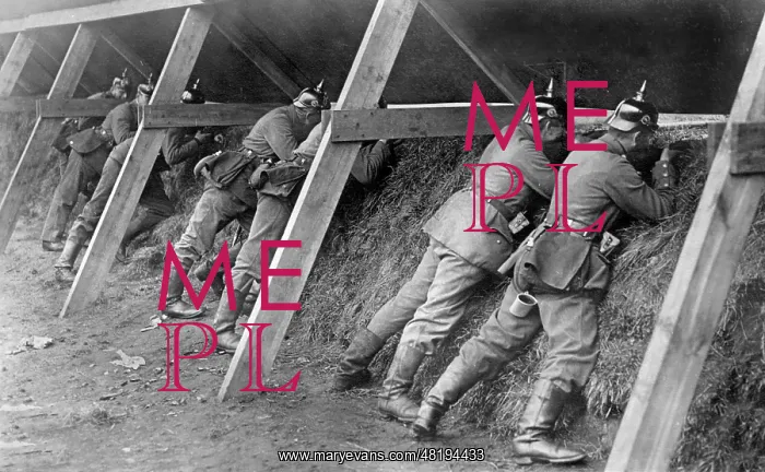 : German Soldiers at the Western Front, 1914 : German Soldiers at the Western Front, 1914