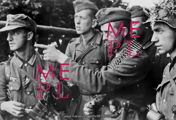 : German soldiers at the Western Front, 1944 : German soldiers at the Western Front, 1944