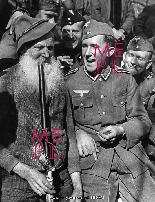 : German soldiers in Woergl, 1938 : German soldiers in Woergl, 1938