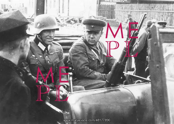: German and Soviet officers in Poland, 1939 : German and Soviet officers in Poland, 1939