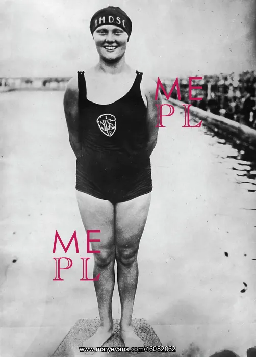 : The German swimmer Hilde Schrader wins : The German swimmer Hilde Schrader wins