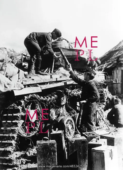 : German tank crew - Eastern Front, 1942 : German tank crew - Eastern Front, 1942