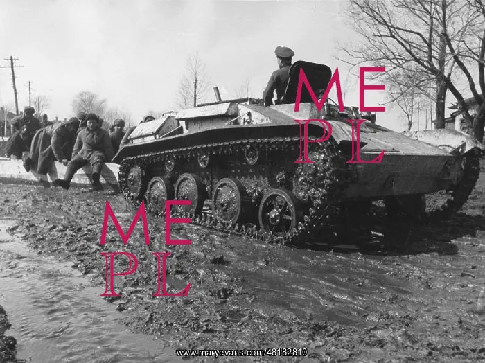 : German tank on the East front, 1941 : German tank on the East front, 1941