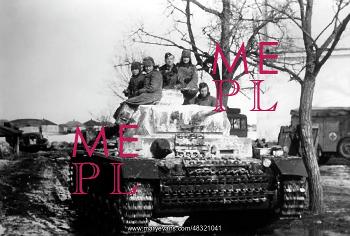 : German tank III on the Eastern Front, 1942 : German tank III on the Eastern Front, 1942