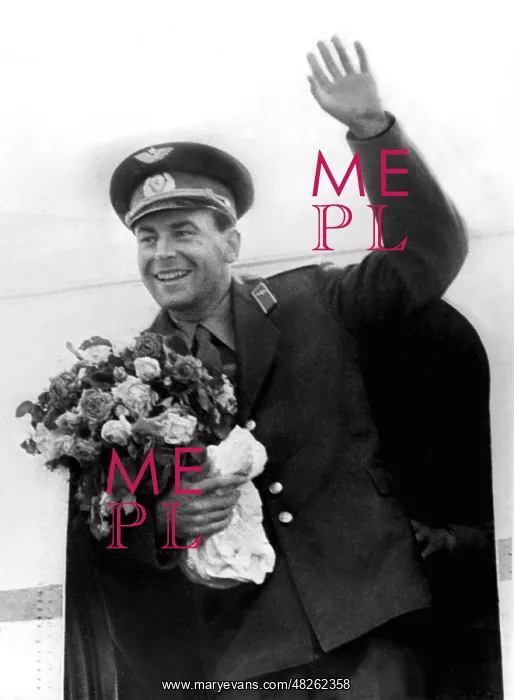 : German Titov greeting the public, 1961 : German Titov greeting the public, 1961