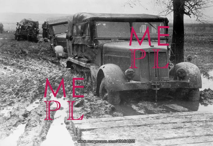 : German tractors on the Eastern Front, 1941 : German tractors on the Eastern Front, 1941