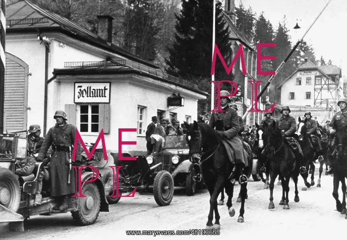 : German troops cross the border with Austria, 1938 : German troops cross the border with Austria, 1938