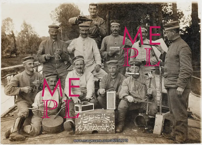 : German troops with homemade instruments : German troops with homemade instruments
