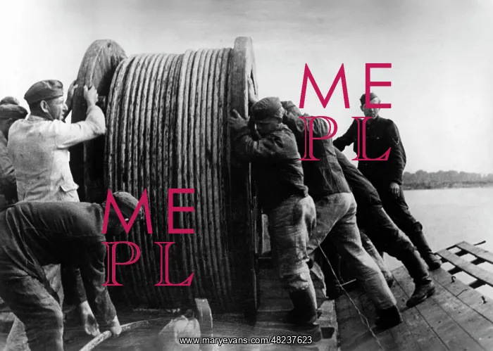 : German troops lay telephone cable through the Dnieper, 1941 : German troops lay telephone cable through the Dnieper, 1941