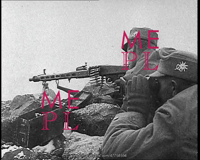 : German Troops Manning a Machine Gun in the : German Troops Manning a Machine Gun in the