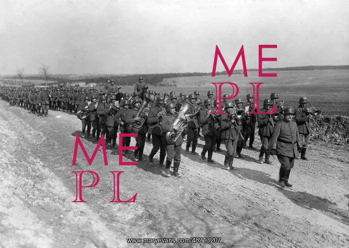 : German troops during the spring offensive, 1918 : German troops during the spring offensive, 1918