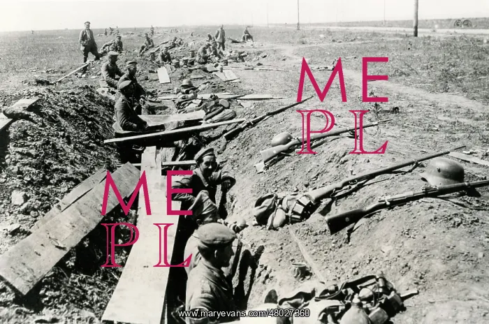 : German troops in trench near Sereth, Romanian Front, WW1 : German troops in trench near Sereth, Romanian Front, WW1
