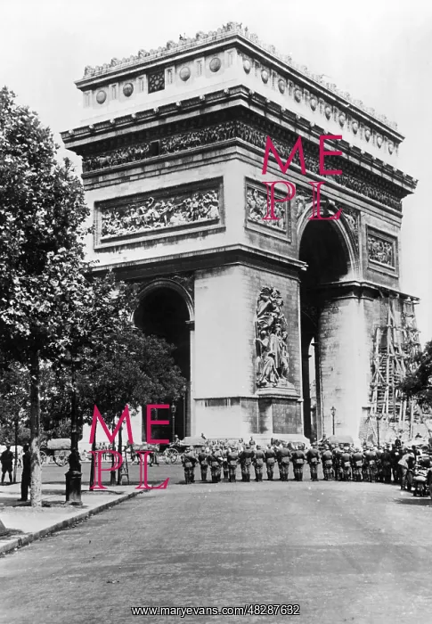 : German troops at the victory parade in Paris, 1940 : German troops at the victory parade in Paris, 1940
