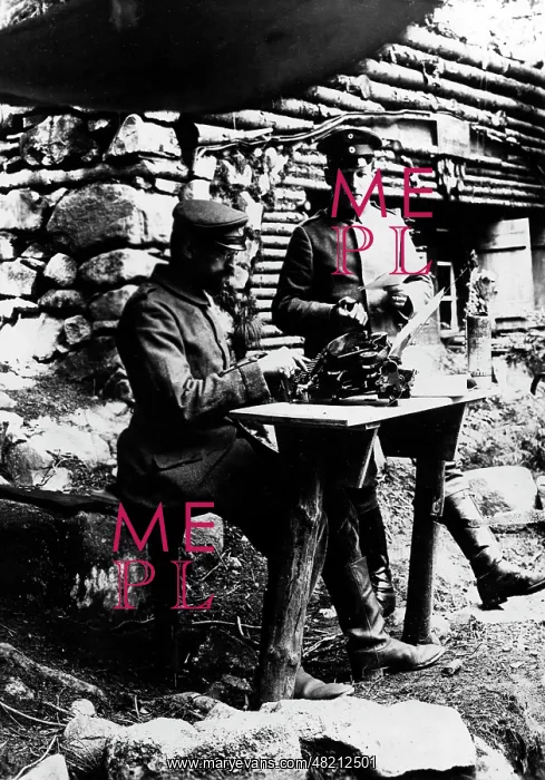 : German typist, 1916 : German typist, 1916