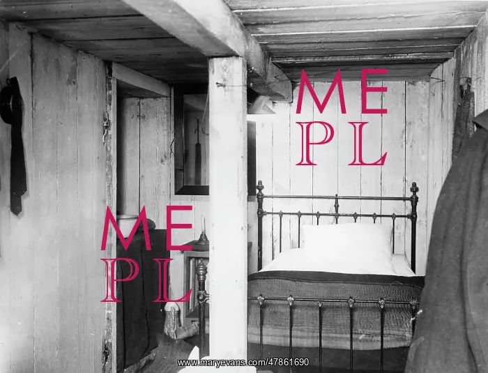 : German underground dug-out : German underground dug-out