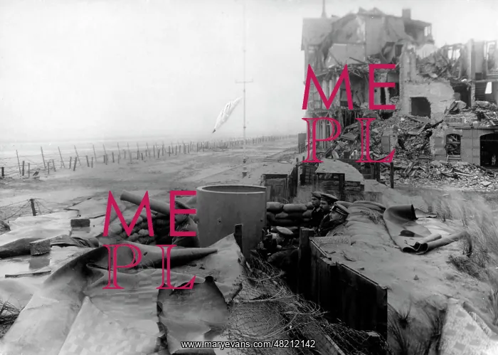 : German watch post at the beach of Flanders, 1915 : German watch post at the beach of Flanders, 1915