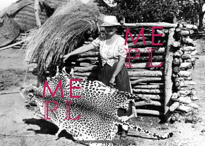 : German woman in Cameroon : German woman in Cameroon