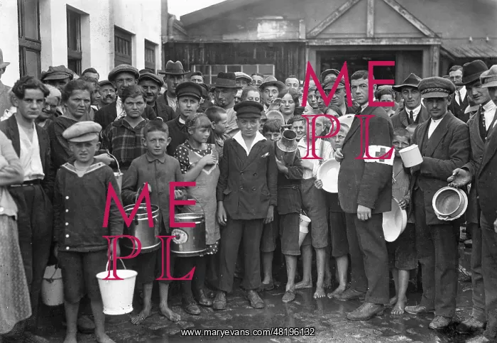 : Germans after the expulsion from Poland, 1921 : Germans after the expulsion from Poland, 1921