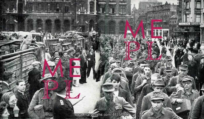 : Germans leave Antwerp for prison camps, WW2 : Germans leave Antwerp for prison camps, WW2