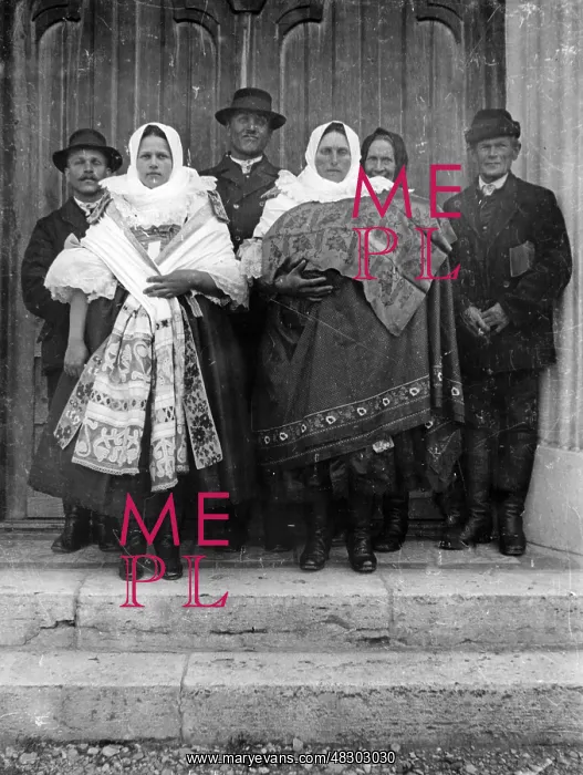 : Germans in traditional costumes in the Spis, 1930 : Germans in traditional costumes in the Spis, 1930