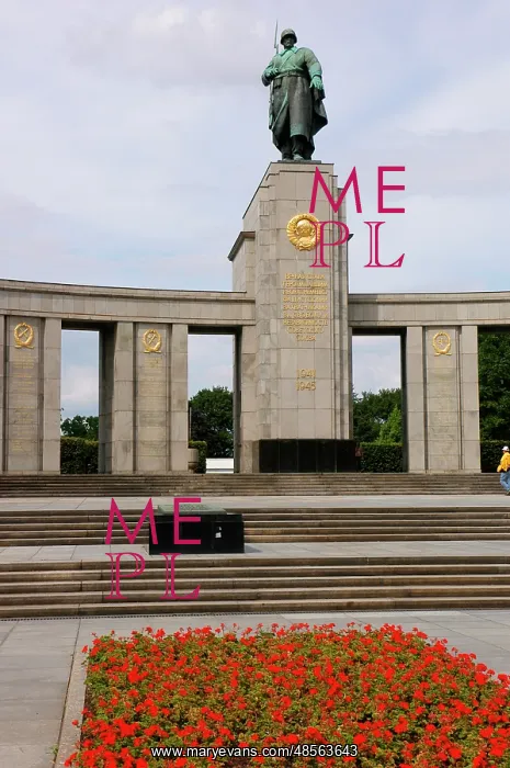 : Germany. Berlin. Soviet War Memorial, 1945 : Germany. Berlin. Soviet War Memorial, 1945