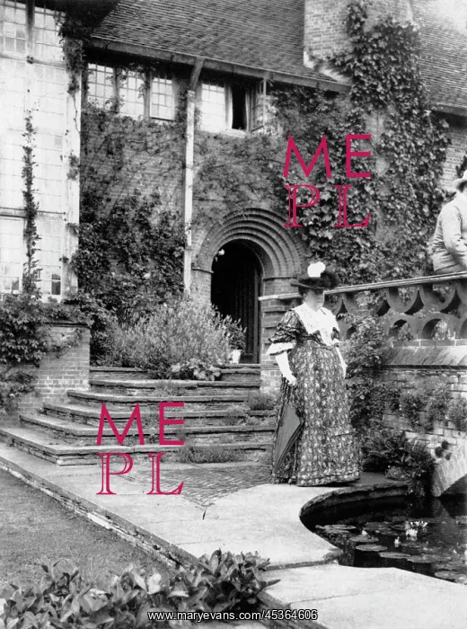 : Gertrude Jekyll c.1901 : Gertrude Jekyll c.1901
