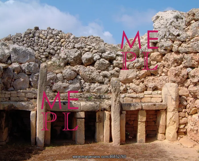 : GGANTIJA TEMPLES / MALTA : GGANTIJA TEMPLES / MALTA