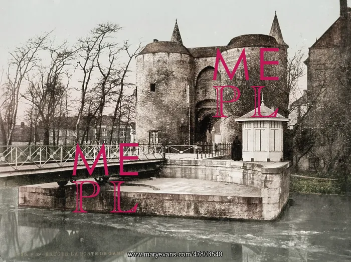 : The Ghent Gate, Bruges, Belgium : The Ghent Gate, Bruges, Belgium
